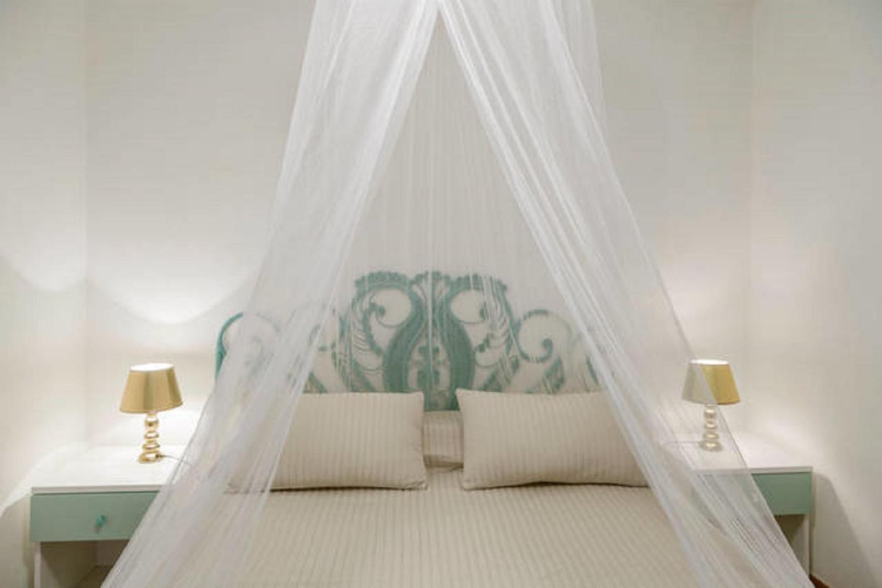 Residenza Costasmeraldina Porto Rotondo Buitenkant foto